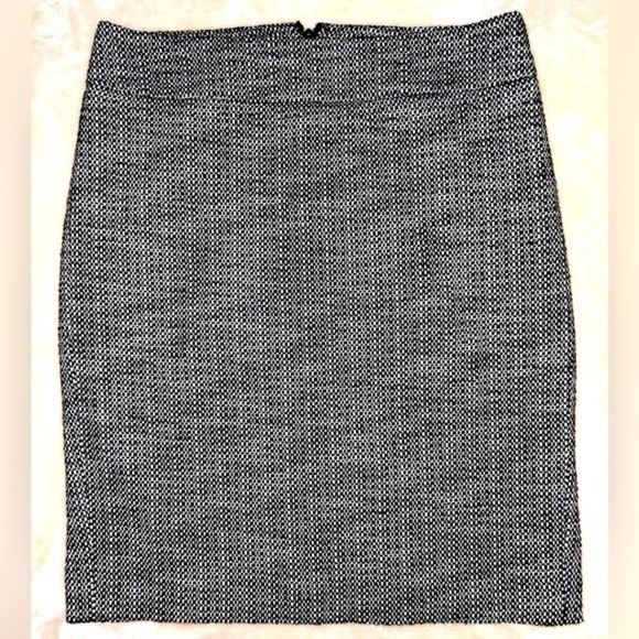 LOFT black/white tweed pencil‎ skirt - sz 8 - Picture 1 of 8
